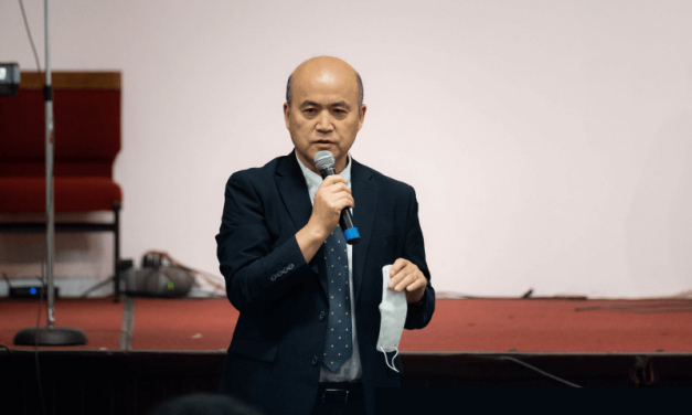 不是十條誡，乃是十句話